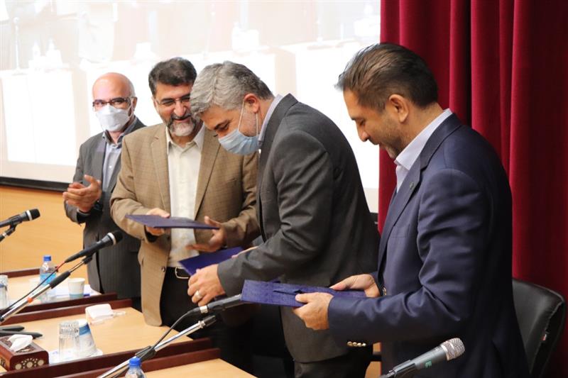گزارش-تصویری-امضای-تفاهم‌نامه-همکاری-سه-جانبه-با-محوریت-شبکه-ملی-اطلاعات
