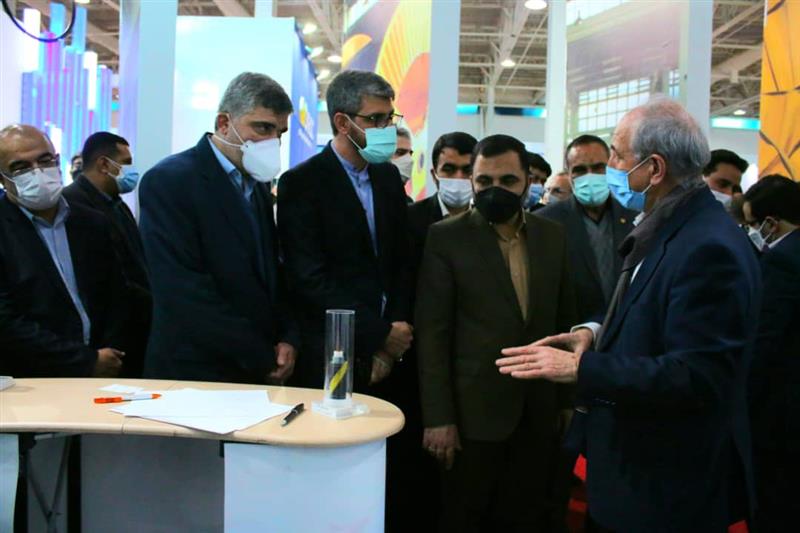 بازدید-وزیر-ارتباطات-به-همراه-رییس-سازمان-فناوری-اطلاعات-ایران-از-نمایشگاه-تلکام-1400