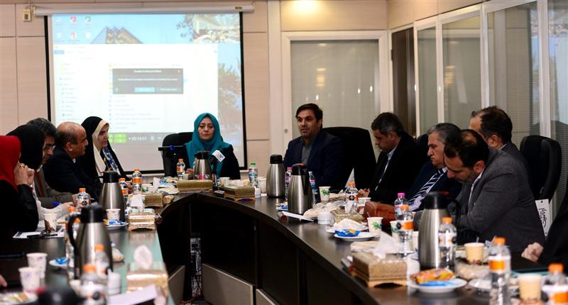 صبحانه-کاری-معاون-وزیر-ارتباطات-با-فعالان-بخش-خصوصی-اتاق-بازرگانی-