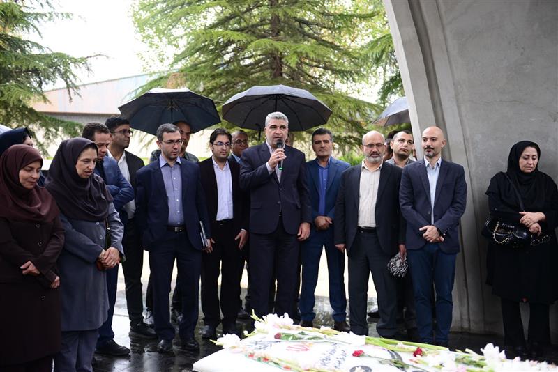گزارش-تصویری-از-مراسم-تجدید-میثاق-کارکنان-سازمان-فناوری-اطلاعات-ایران-با-شهدای-گمنام-وزارت-ارتباطات-در-سالروز-تاسیس-این-سازمان-